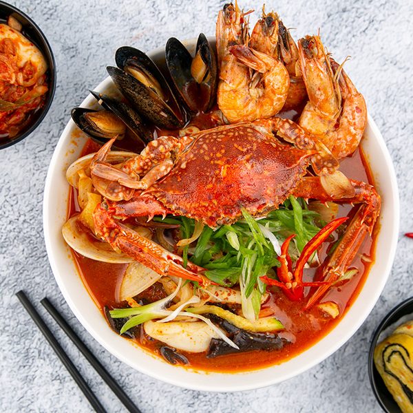 "Jjampong ( Spicy mixed-up Seafood Noodle Soup)"