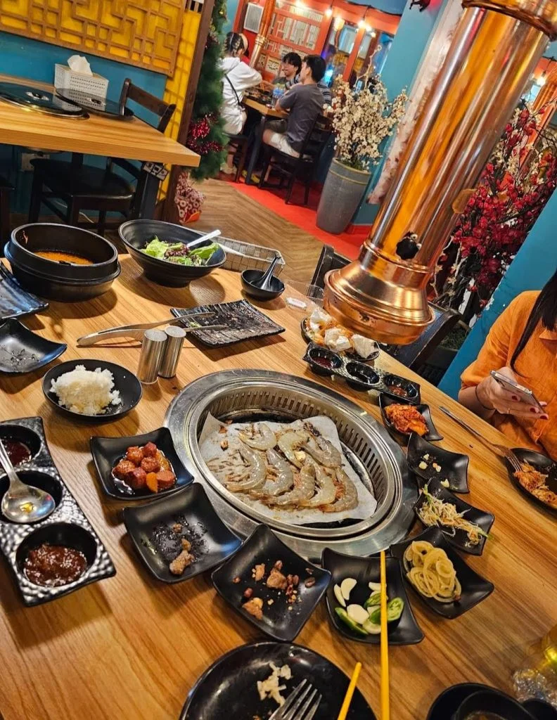 Mukbang Shows Restaurant