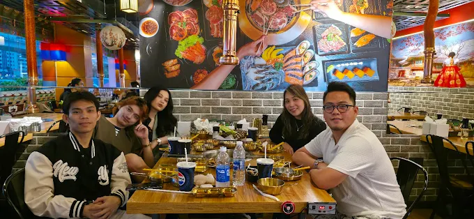 group dining in dubai